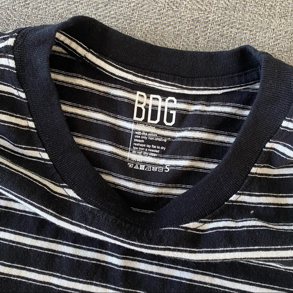 BDG Urban Outfitters Crop Top Tee - Picture 2 of 3